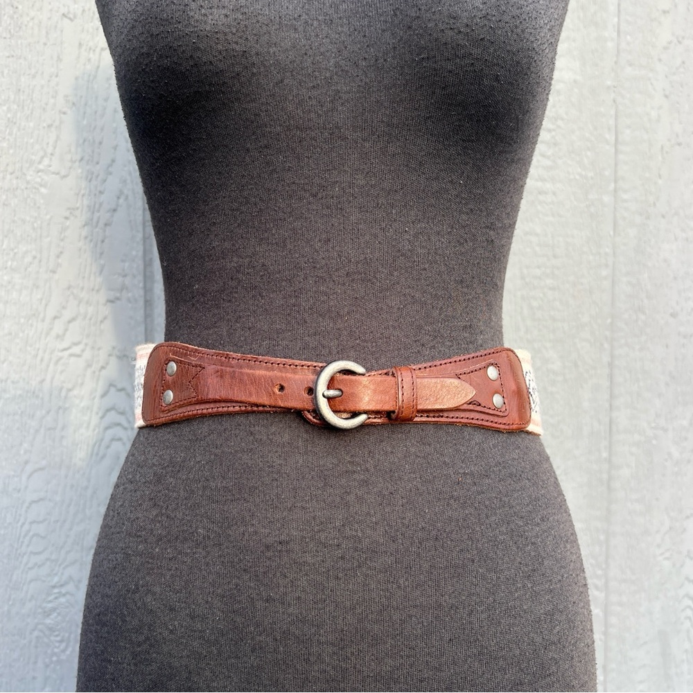 VTG Y2K Delia*s Yvonne Waist Belt in Tapestry and Leather, M